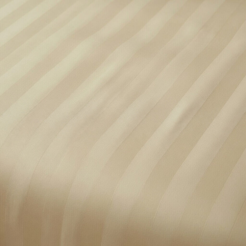 Amaré Élan — Butter Glow Striped 550 TC Bedsheet